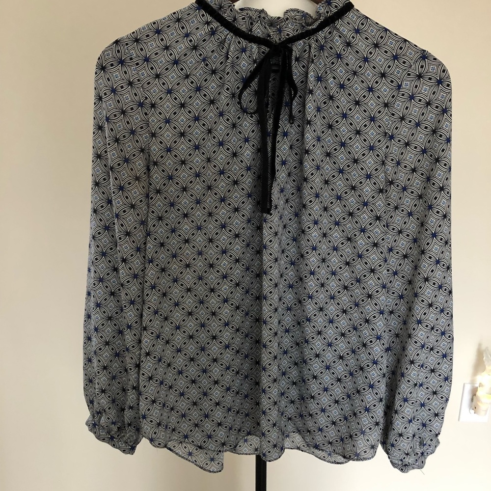 Great shirt for the office or just a pair of jeans